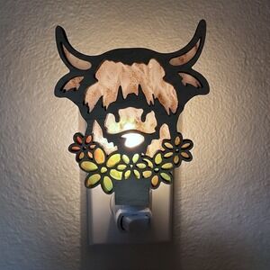 Highland Cow Night Light Handmade Wood Floral Plug In Wall Lamp Farmhouse Decor